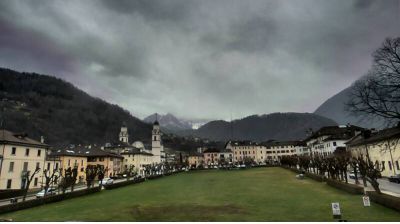 immagine della webcam nei dintorni di Masare': webcam Agordo