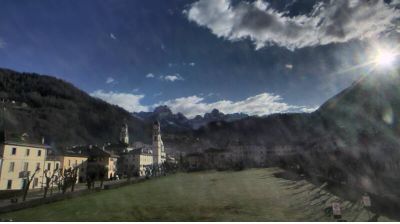 immagine della webcam nei dintorni di Gosaldo: webcam Agordo