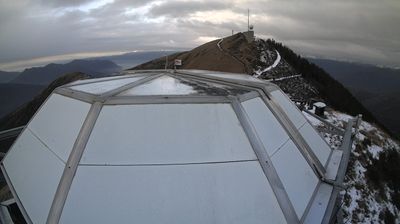 immagine della webcam nei dintorni di Brezzo di Bedero: webcam Curiglia con Monteviasco