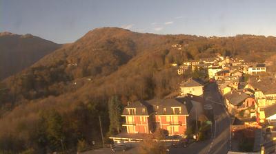 immagine della webcam nei dintorni di Vialfrè: webcam Castelnuovo Nigra