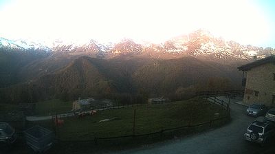 immagine della webcam nei dintorni di Paesana: webcam Ostana