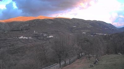 immagine della webcam nei dintorni di Petrella Salto: webcam Lucoli
