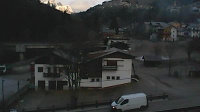 immagine della webcam nei dintorni di Vigo di Cadore: webcam San Nicolò di Comelico