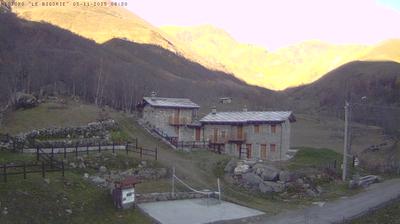 immagine della webcam nei dintorni di Rucas di Bagnolo: webcam Oncino