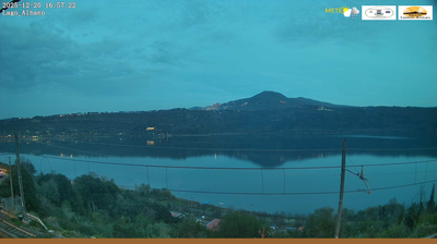 immagine della webcam nei dintorni di Pomezia: webcam Castel Gandolfo