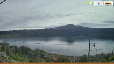 immagine della webcam nei dintorni di Roma Lido di Castel Fusano: webcam Castel Gandolfo