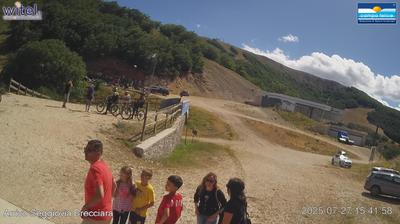 immagine della webcam nei dintorni di Campo Felice: webcam Rocca di Cambio