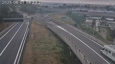 immagine della webcam nei dintorni di Finale Marina: webcam Valleggia