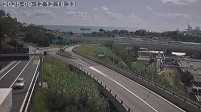 immagine della webcam nei dintorni di Borgio Verezzi: webcam Valleggia