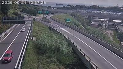 immagine della webcam nei dintorni di Arenzano: webcam Valleggia