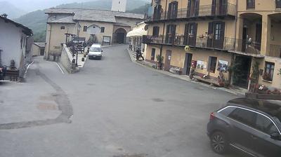 immagine della webcam nei dintorni di Rucas di Bagnolo: webcam Oncino