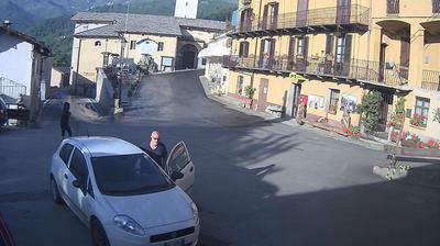 immagine della webcam nei dintorni di Acceglio: webcam Oncino