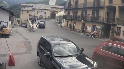immagine della webcam nei dintorni di Rucas di Bagnolo: webcam Oncino
