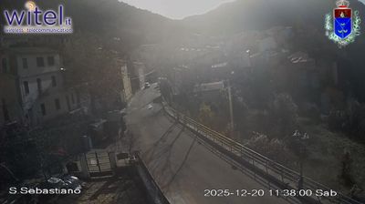 immagine della webcam nei dintorni di Scontrone: webcam Bisegna