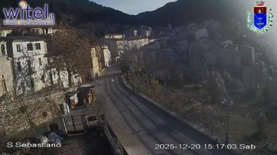 immagine della webcam nei dintorni di Cansano: webcam Bisegna