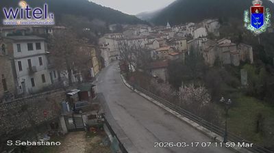 immagine della webcam nei dintorni di Castelliri: webcam Bisegna