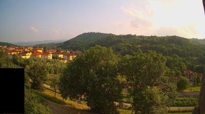 immagine della webcam nei dintorni di Passo della Consuma: webcam Pratovecchio