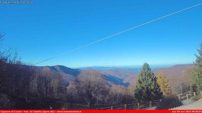 immagine della webcam nei dintorni di Brallo di Pregola: webcam Carrega Ligure