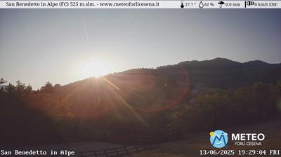immagine della webcam nei dintorni di Castrocaro Terme e Terra del Sole: webcam San Benedetto in Alpe