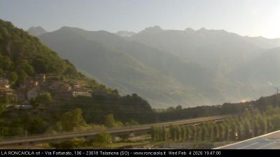 immagine della webcam nei dintorni di Chiesa in Valmalenco: webcam Talamona