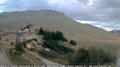 immagine della webcam nei dintorni di Sellano: webcam Castelluccio Norcia