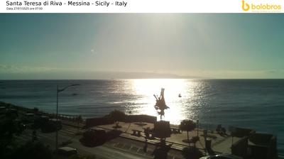 immagine della webcam nei dintorni di Reggio Aeroporto dello Stretto: webcam Santa Teresa di Riva