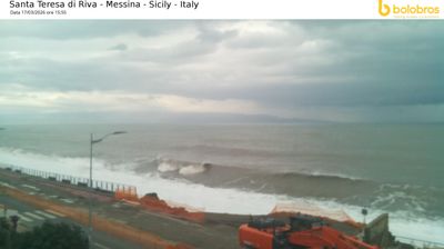 immagine della webcam nei dintorni di Taormina: webcam Santa Teresa di Riva