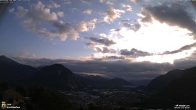 immagine della webcam nei dintorni di Madonna del Sasso: webcam Casale Corte Cerro