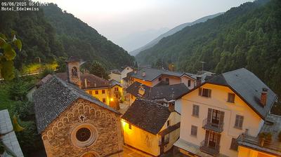 immagine della webcam nei dintorni di Craveggia: webcam Bognanco fonti