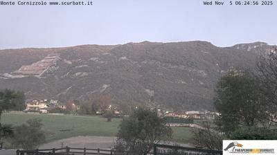 immagine della webcam nei dintorni di Mandello del Lario: webcam Suello