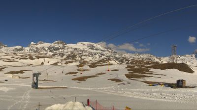 immagine della webcam nei dintorni di Cervinia Cime Bianche Laghi: webcam Cervinia Plan Maison