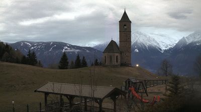 immagine della webcam nei dintorni di San Genesio Atesino: webcam Avelengo