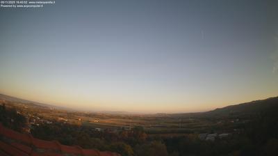 immagine della webcam nei dintorni di Vialfrè: webcam Parella