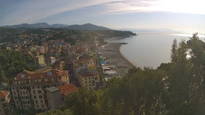 immagine della webcam nei dintorni di Arenzano: webcam Celle Ligure