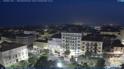 Preview delle webcam di Cecina › Ovest: Vista della cittadina di - LI), direzione Ovest, con sullo sfondo il mare e la costa fino al promontorio di Castiglioncello