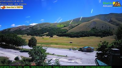 immagine della webcam nei dintorni di Opi: webcam Monte Pratello
