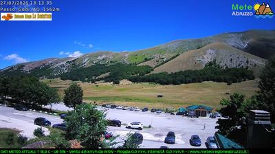 immagine della webcam nei dintorni di Villetta Barrea: webcam Monte Pratello