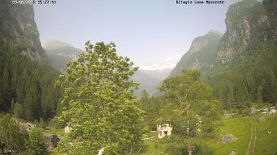 immagine della webcam nei dintorni di Menarola: webcam Val Masino