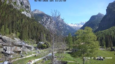 immagine della webcam nei dintorni di Madesimo: webcam Val Masino