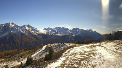 immagine della webcam nei dintorni di Passo Groste': webcam Marilleva