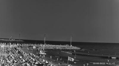 immagine della webcam nei dintorni di Imperia: webcam Marina Di Andora