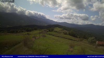 immagine della webcam nei dintorni di Varese Ligure: webcam Borgo Val di Taro
