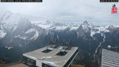 immagine della webcam nei dintorni di Passo San Pellegrino: webcam Penia di Canazei
