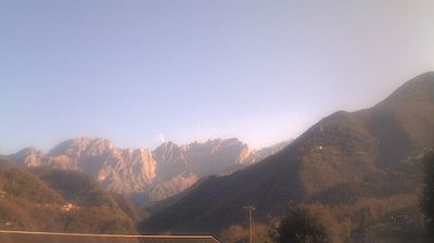 immagine della webcam nei dintorni di Fiumetto: webcam Montignoso