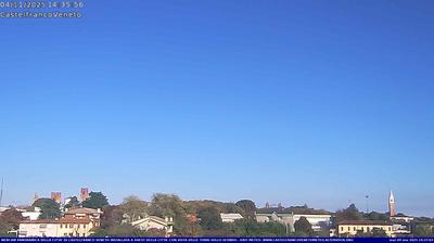 immagine della webcam nei dintorni di Montebelluna: webcam Castelfranco Veneto