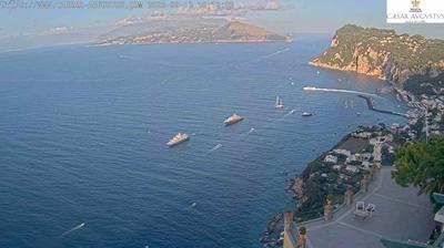 immagine della webcam nei dintorni di Sant'Agata sui Due Golfi: webcam Anacapri