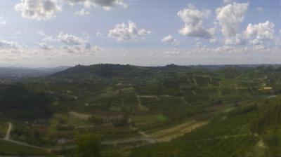 immagine della webcam nei dintorni di Benevello: webcam Magliano Alfieri