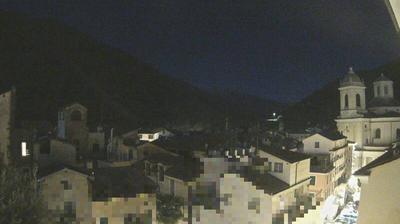 immagine della webcam nei dintorni di Nasino: webcam Pieve di Teco