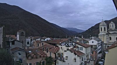 immagine della webcam nei dintorni di Castel Vittorio: webcam Pieve di Teco