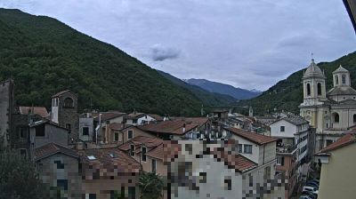 immagine della webcam nei dintorni di Castel Vittorio: webcam Pieve di Teco